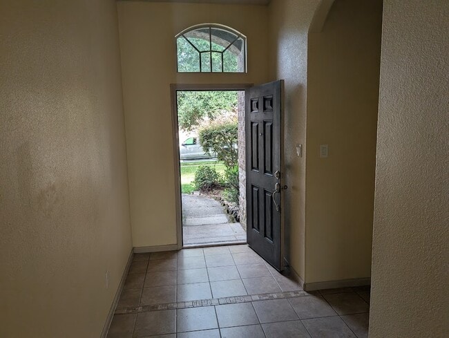 Building Photo - 21383 Village Crossing Ln