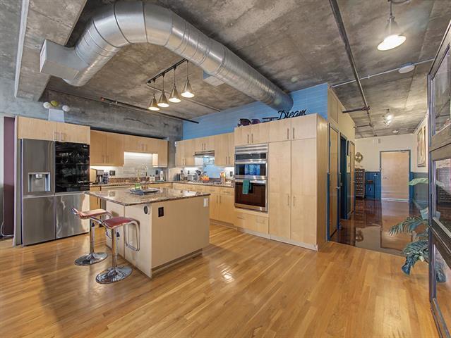 Building Photo - 1999 McKinney Ave