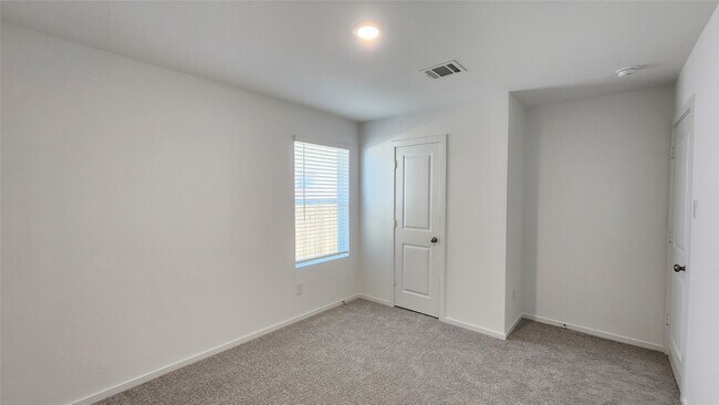 Building Photo - 3064 Dawn Sound Dr