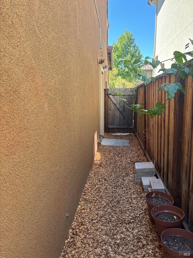 Building Photo - 5558 Kennedy Pl
