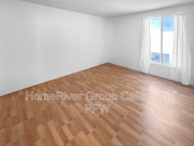 Building Photo - 31569 Lindero Canyon Rd