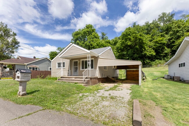 Building Photo - 77 Luka Rd