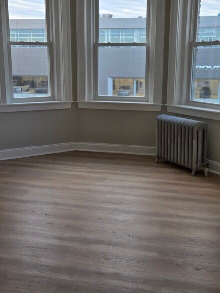 Building Photo - 177 Winthrop Rd