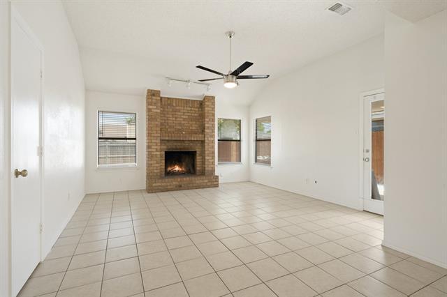 Building Photo - 750 Rosehill Ln