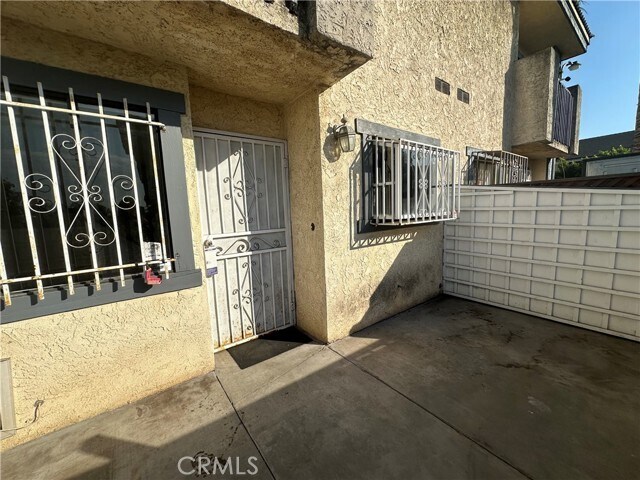 Building Photo - 13420 Tracy St