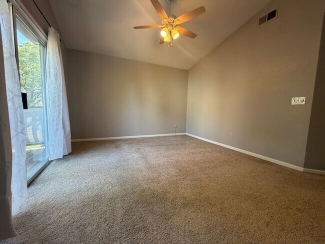 Building Photo - 8420 Oak Flat Way