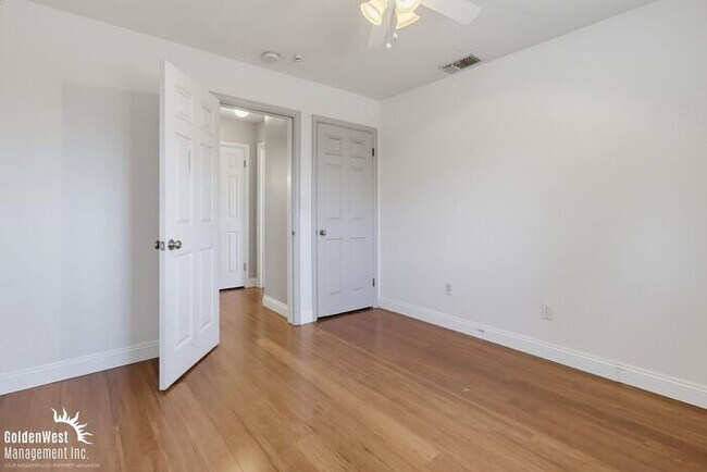 Building Photo - Beautifully Updated 4Bdm 3Ba Home with Private Pool & 2-Car Garage in Mount Helix!