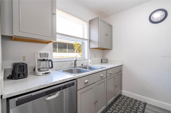 Building Photo - 50989 US-27