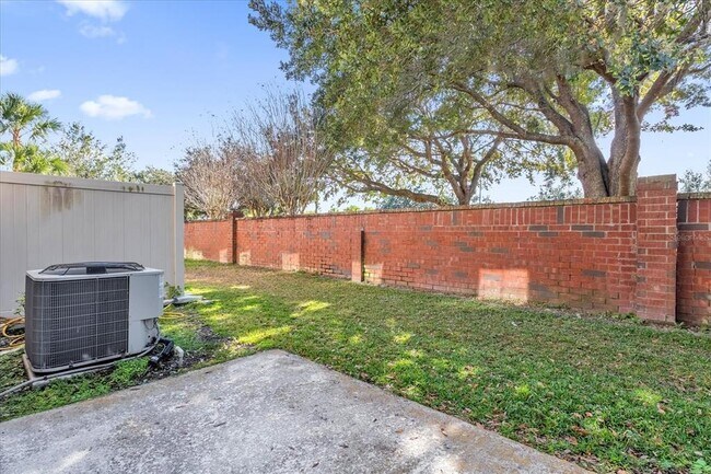 Building Photo - 9450 Silver Buttonwood St