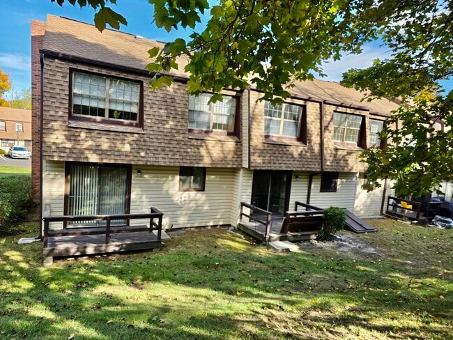 Building Photo - 69 Homestead Ln