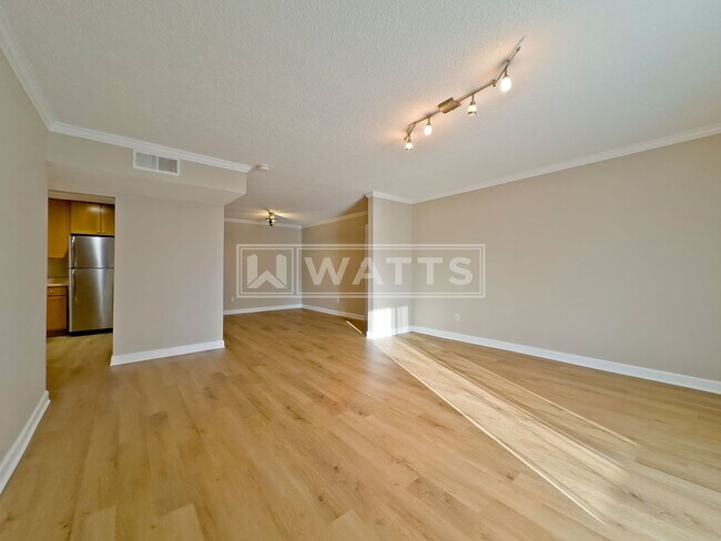 Building Photo - 1202 Woodland Vlg