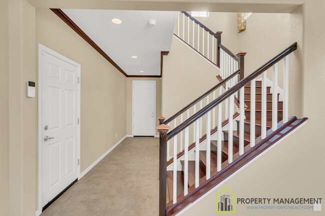 Building Photo - Stunning 3-Bedroom Home in a Gated Community