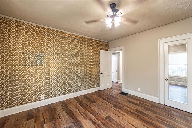 Building Photo - 1029 Katherwood Dr SW