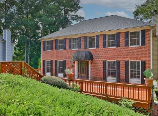 Building Photo - 6963 Whispering Oaks Ct