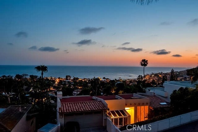 Building Photo - 1020 Skyline Dr