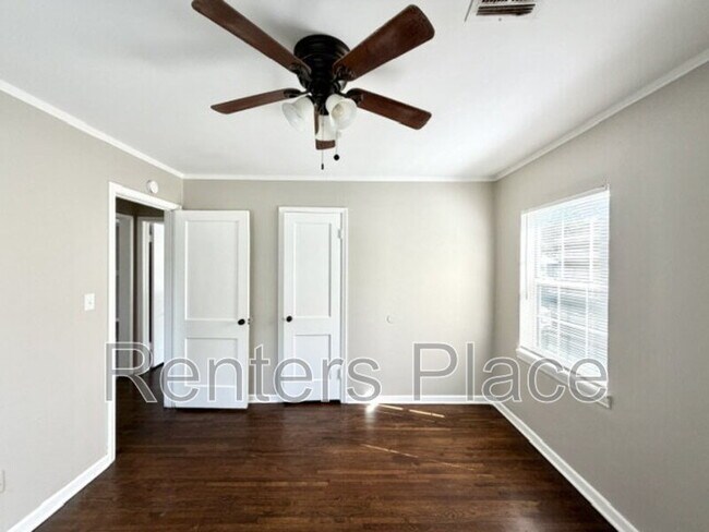 Building Photo - 1428 E 52nd St