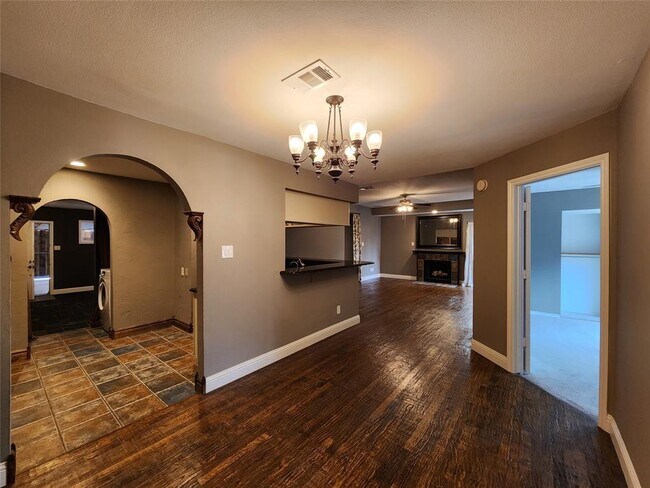 Building Photo - 1029 Wakefield Dr