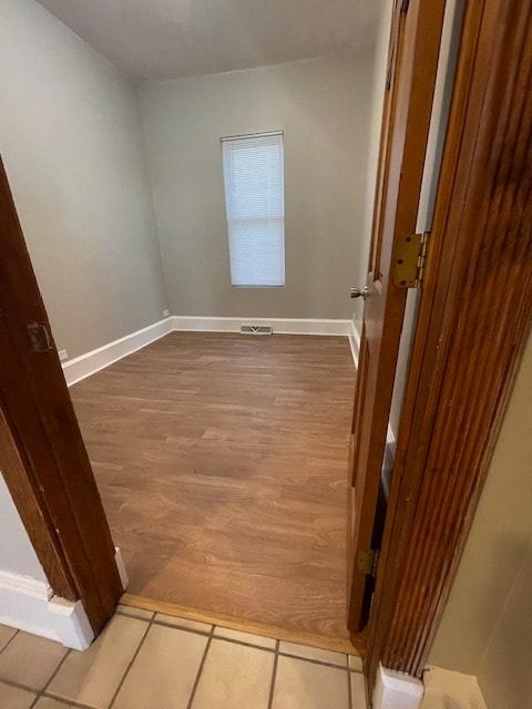 bed 2 - 236 E Illinois St