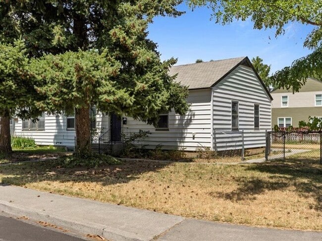 Building Photo - 1306 Putnam St