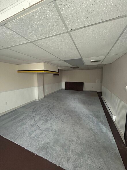 Building Photo - 1536 W 45th St