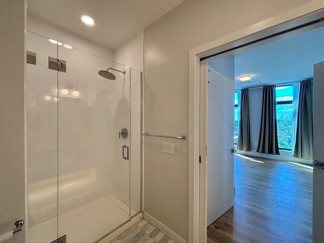 Building Photo - 191 Washington St