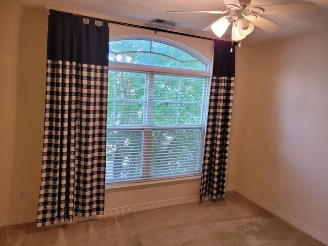 Building Photo - THREE SHIPS LANDING - Four Bedroom Condo