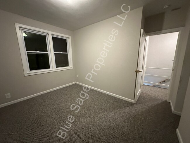 Building Photo - Beautiful 3 bedroom in Wallingford near He...