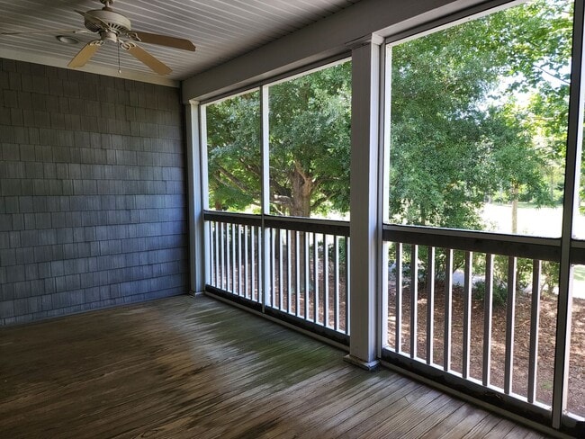 Building Photo - Luxury condo in Charleston National with g...