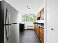 Building Photo - 71 Catlin St
