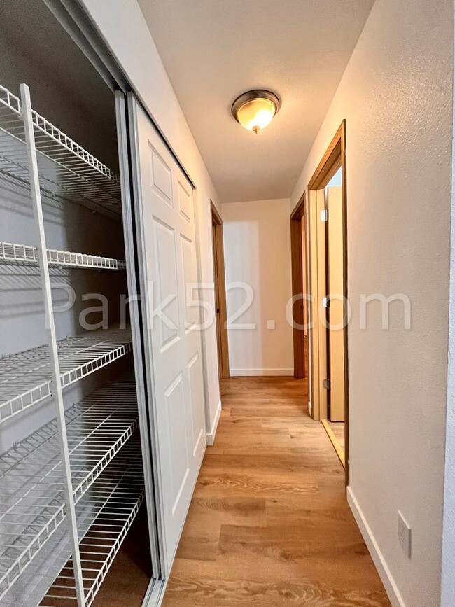 Building Photo - Remodeled 4 Bed 2.5 Bath Tacoma Single Fam...