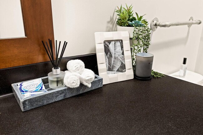 Building Photo - 1216 SW Adams St