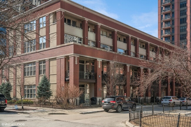 Building Photo - 324 N Jefferson St