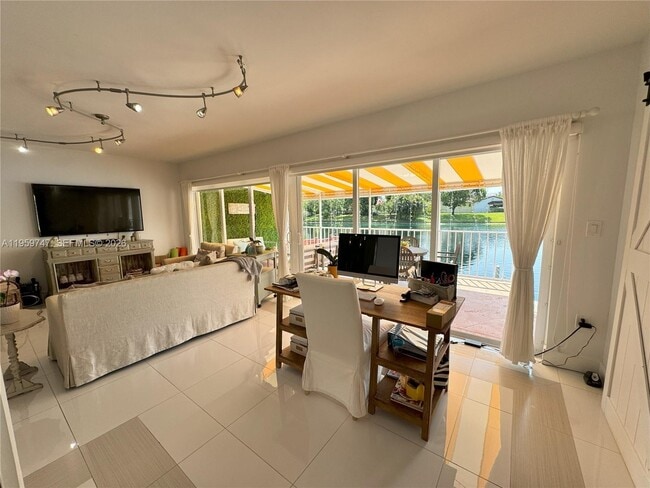 Building Photo - 7002 Holly Rd