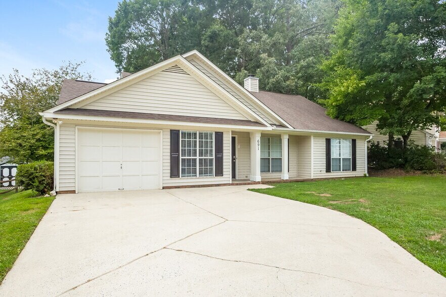 Building Photo - 691 Rebecca Jane Dr