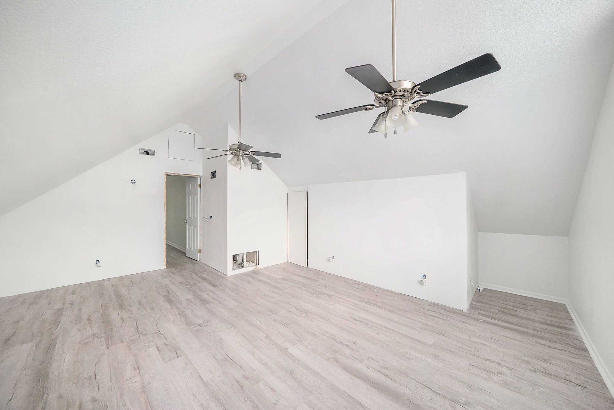 Building Photo - 4711 Travertine Dr