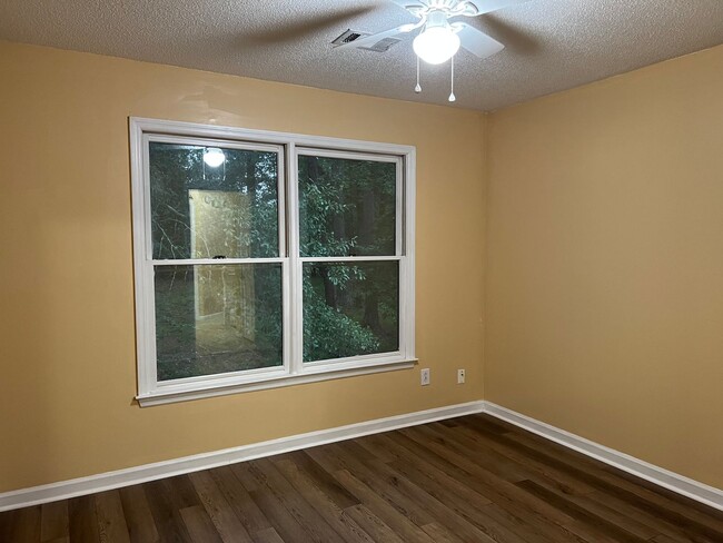 Building Photo - Lovely North Macon Home