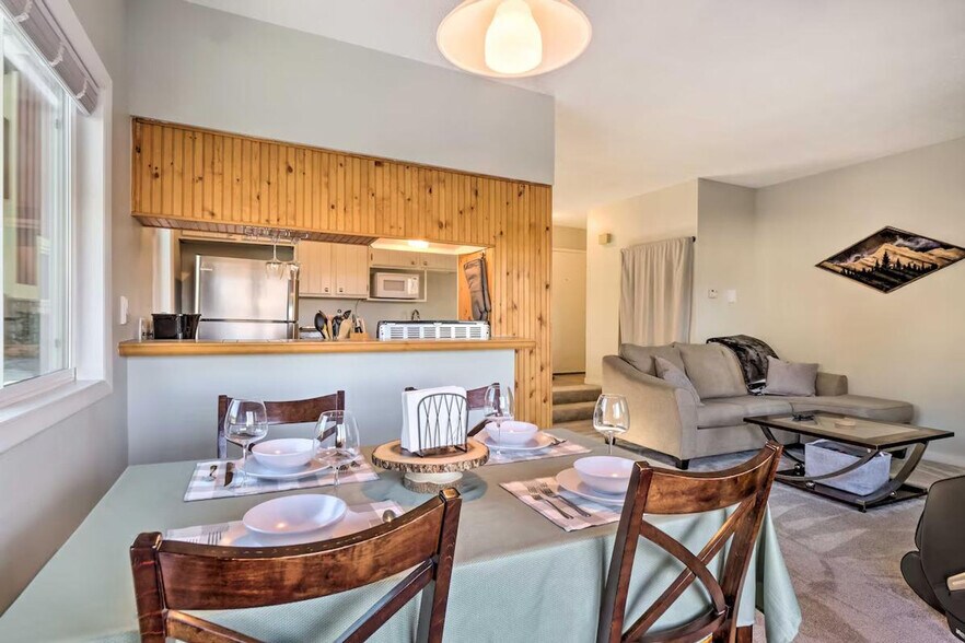 Building Photo - 14 Cove Blvd