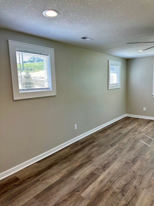 Picture windows overlooking back yard - 2304 Belle Ave NE