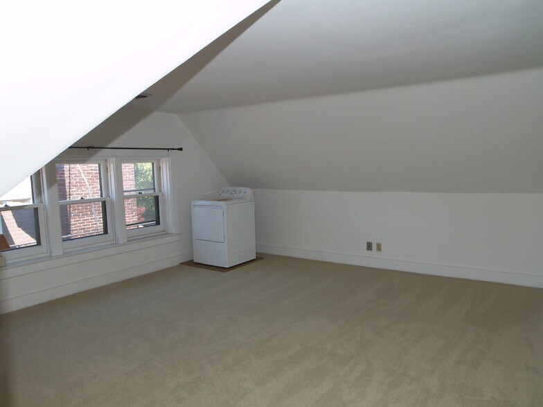 Bedroom with Dryer - 390 Linwood Ave