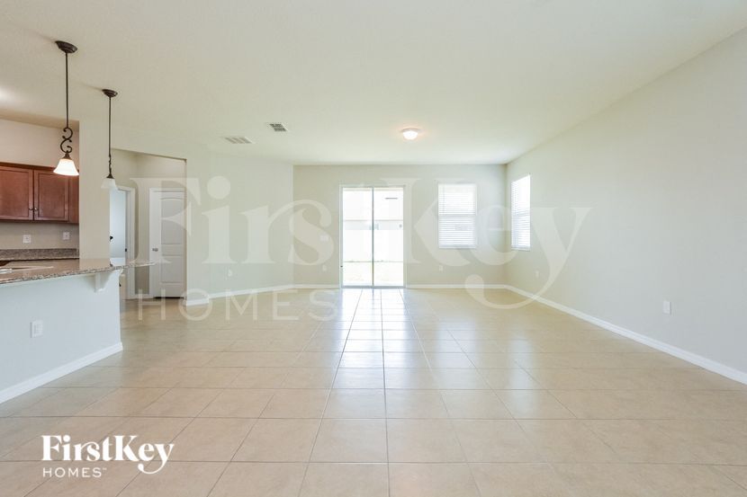 Building Photo - 1511 Angler Avenue