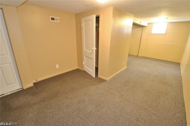 Building Photo - 39 W 2nd St