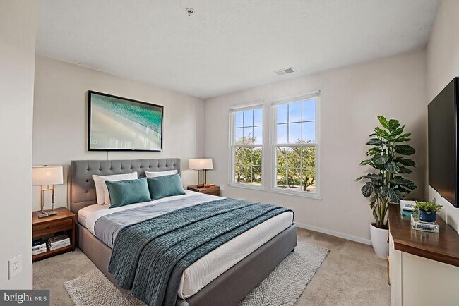 Building Photo - 699 Winding Stream Way