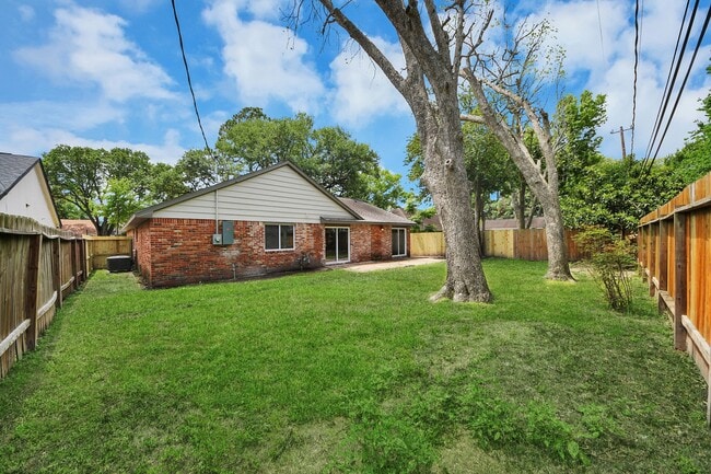 Building Photo - 6034 John Dreaper Dr