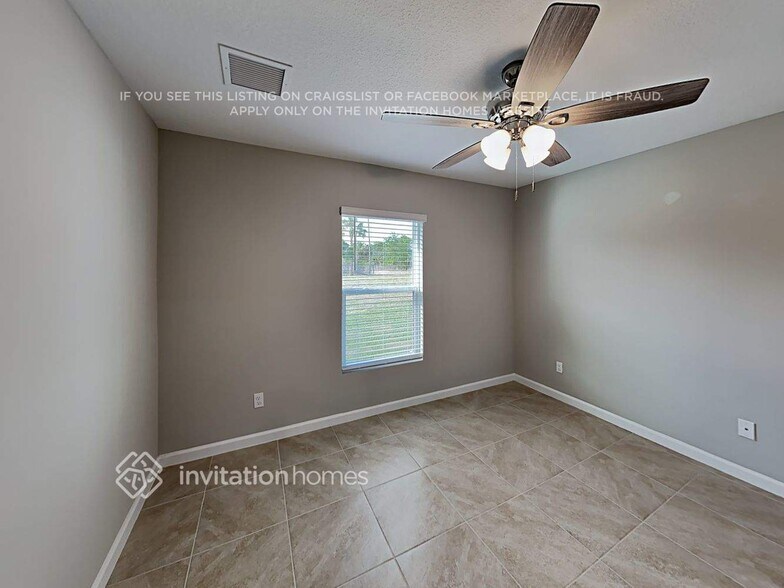 Building Photo - 844 SW Thrift Ave