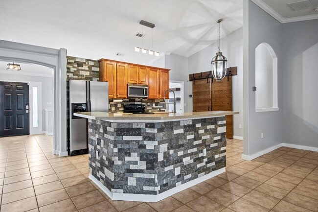 Building Photo - 7194 Blue Jack Dr