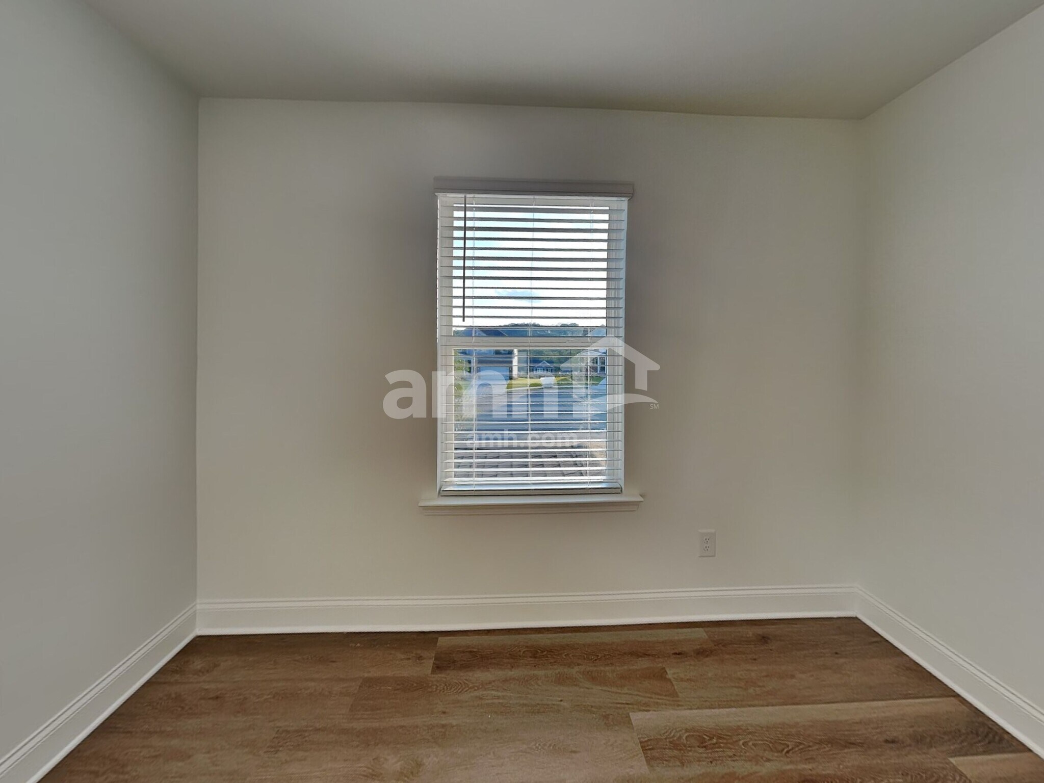 Building Photo - 1695 Soapstone Rd