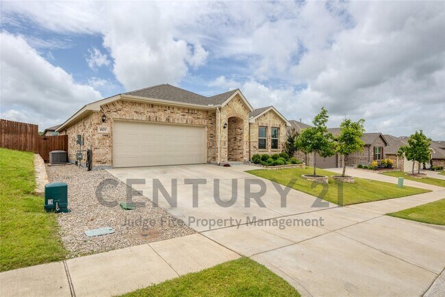 Building Photo - 1825 Agarito Dr