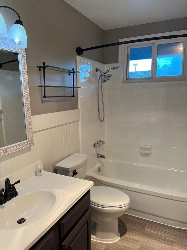 Building Photo - Rare Find!!!  Incredible 4  bedroom / 2 bath updated house in beautiful Clairemont!!!