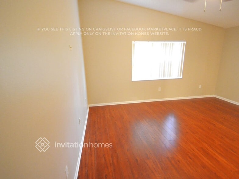Building Photo - 5311 NW 49th Ave
