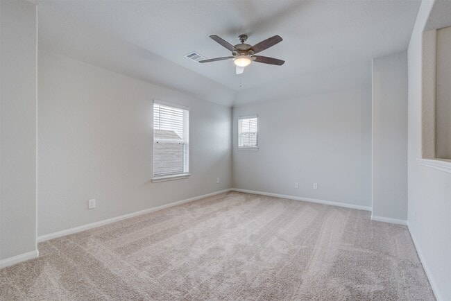 Building Photo - 5011 Blue Jacaranda Wy